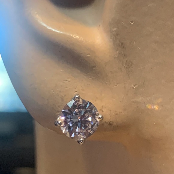 925 STERLING SILVER STUD EARRINGS WITH CZ’s - Picture 1 of 7